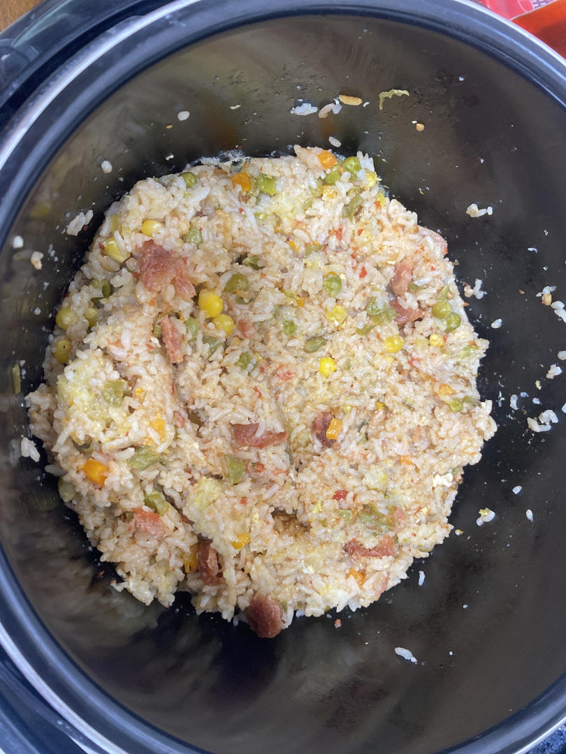 懒人电饭锅香肠焖饭/煲仔饭