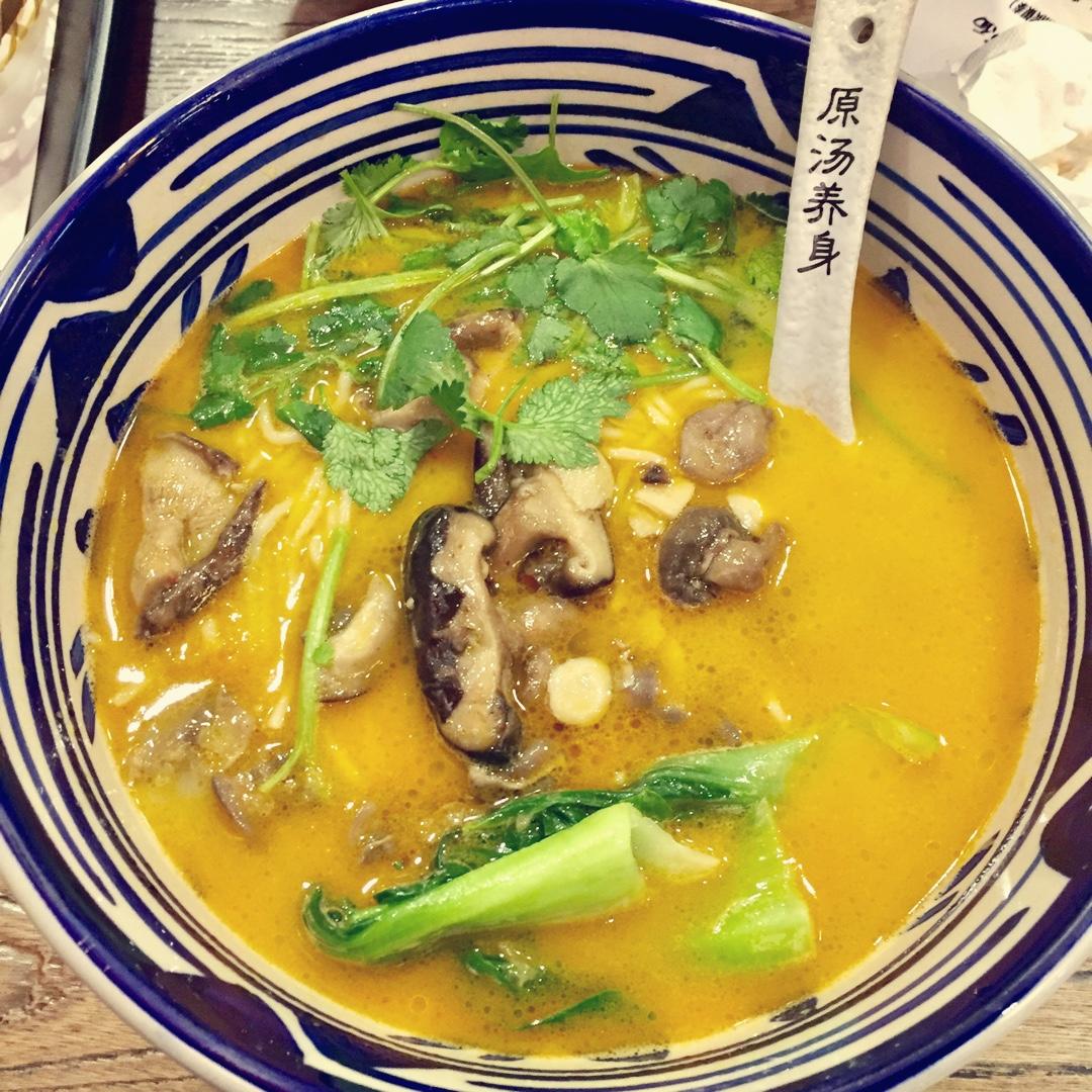 蘑菇鸡蛋面