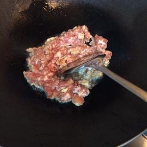 肉末剁椒烧豆腐的做法 步骤2