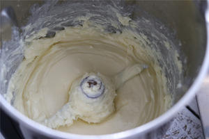 奶茶乳酪软欧的做法 步骤4