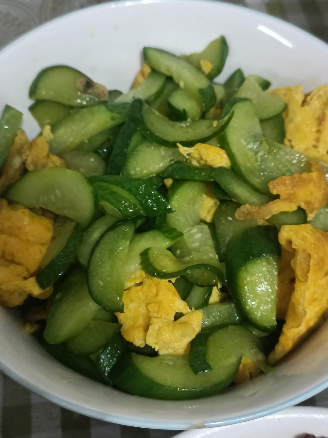 黄瓜炒鸡蛋