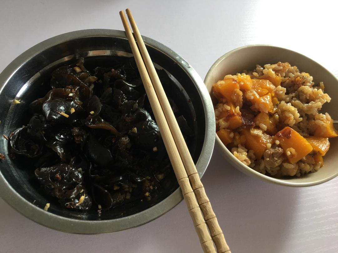 鸡腿南瓜焖饭