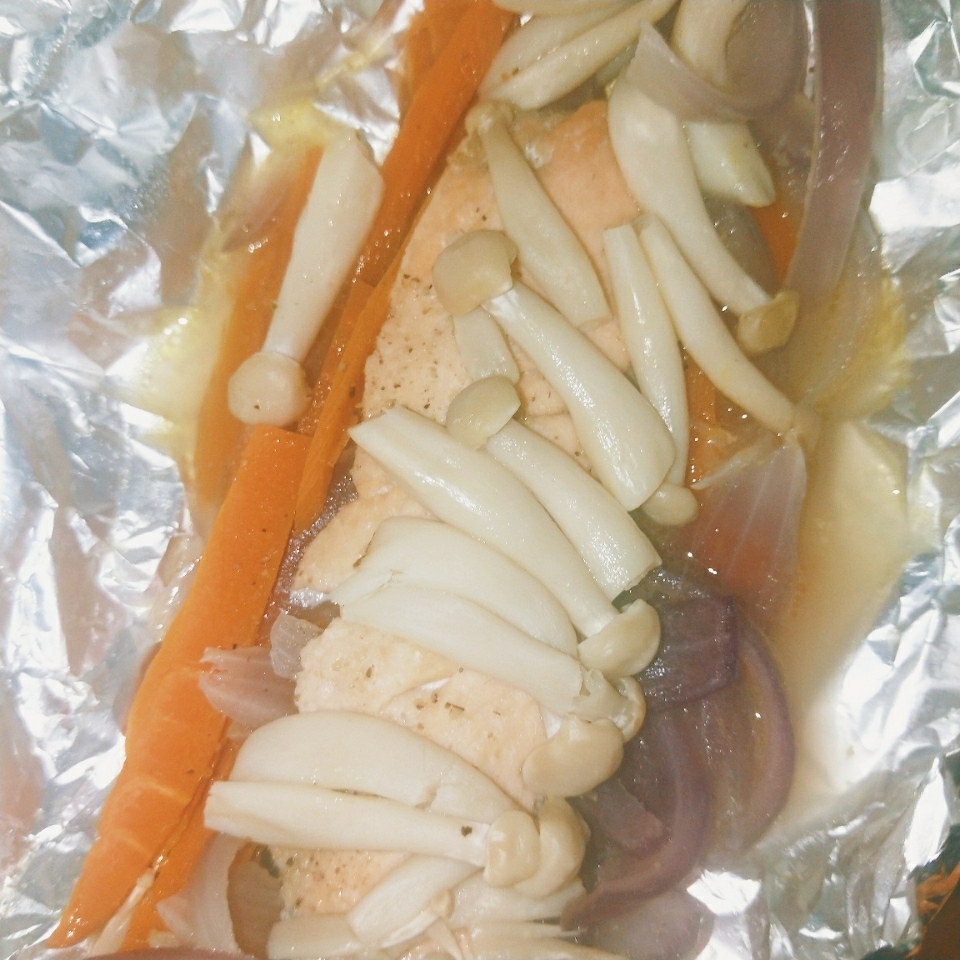 简易版鲑鱼蘑菇黄油烧烤「卫宫家今天的饭」的做法 步骤4