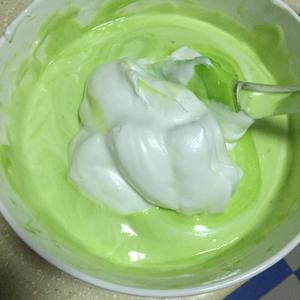 椰浆斑斓蛋糕（绿蛋糕）的做法 步骤10