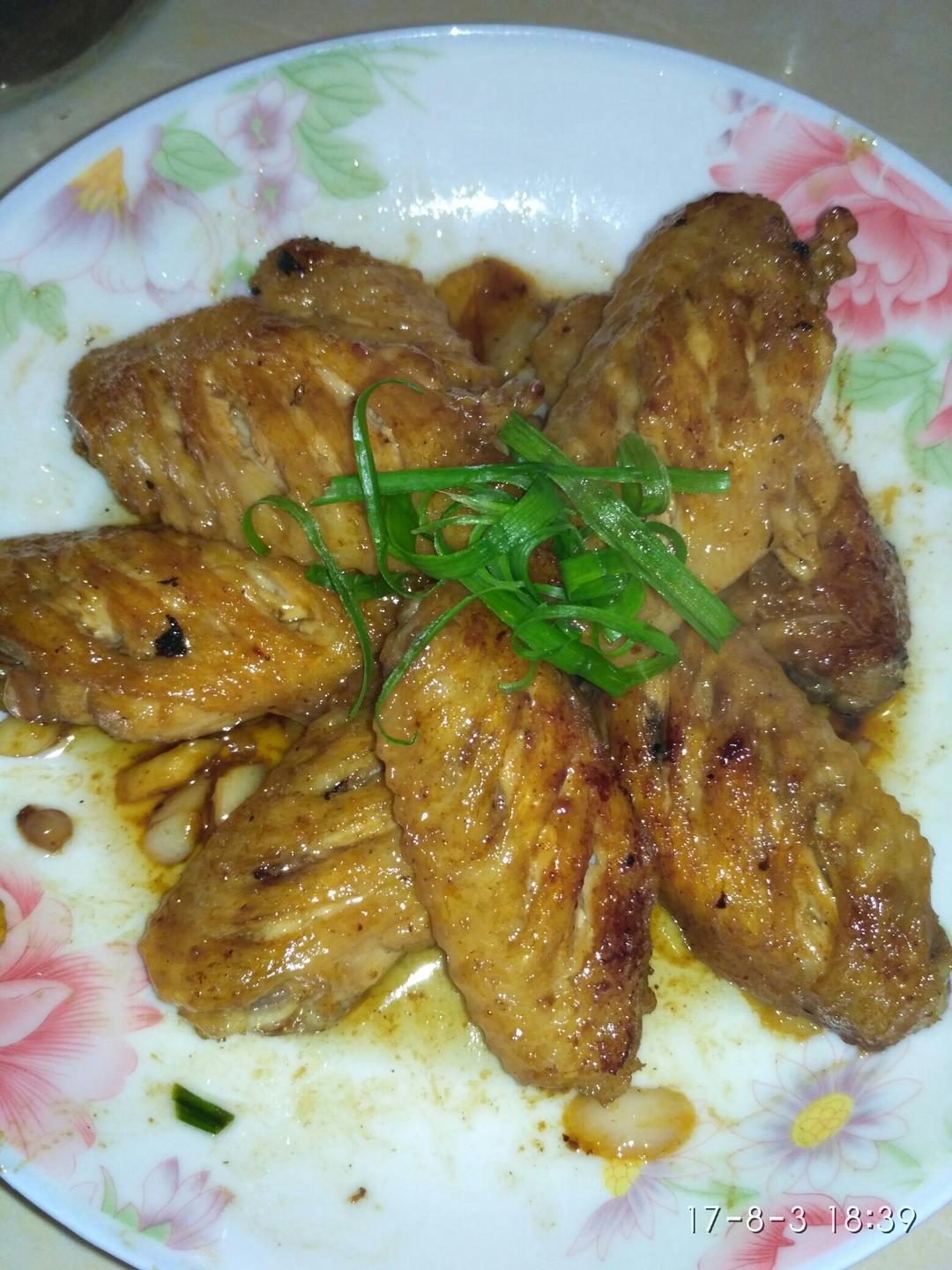 蒜香蚝油鸡翅中