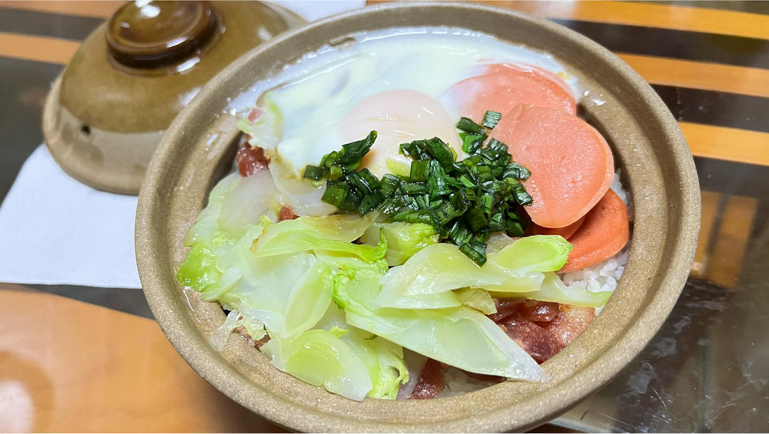 腊味煲仔饭(香脆锅巴)