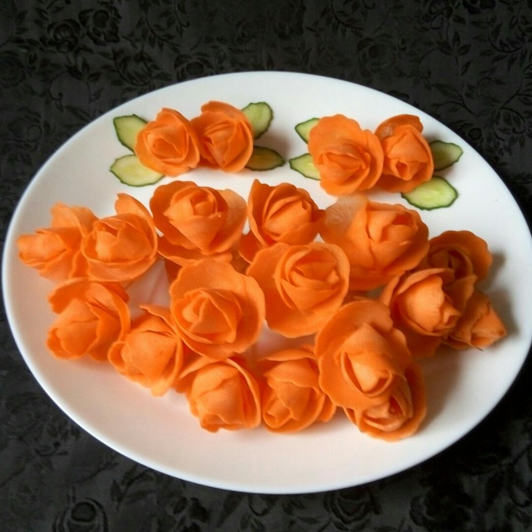 妍妍妈ada做的胡萝卜玫瑰花(创意小盘饰の二)