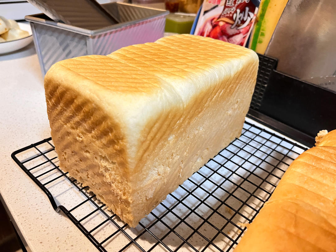 超柔牛奶棉花吐司（最详细的吐司食谱）