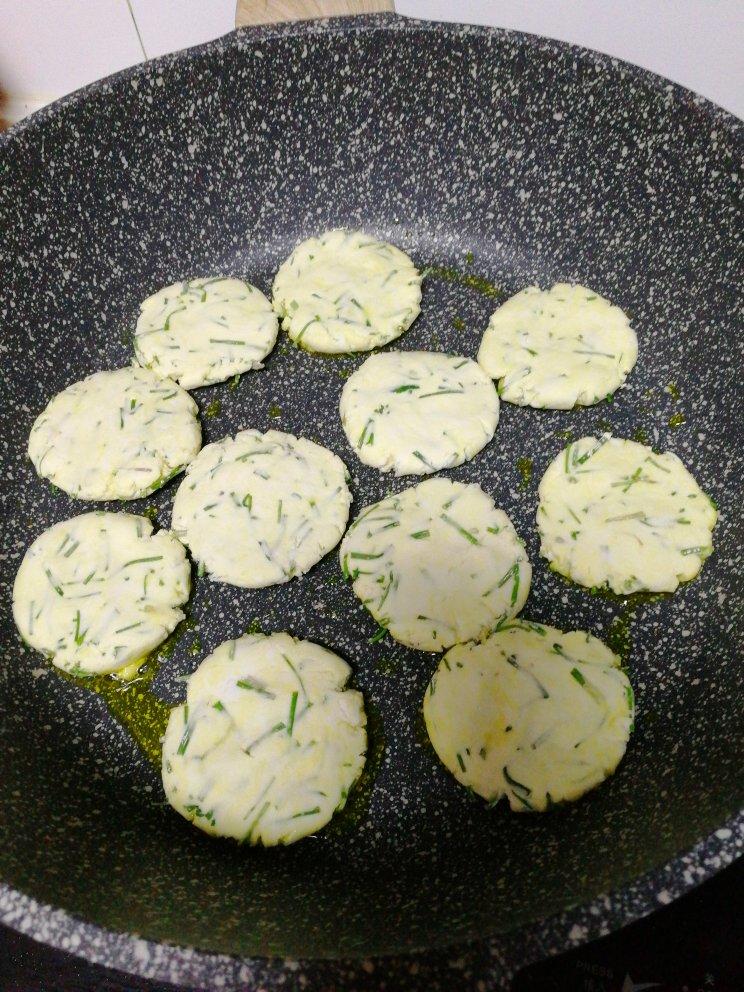 小蒜饼 （香煎）