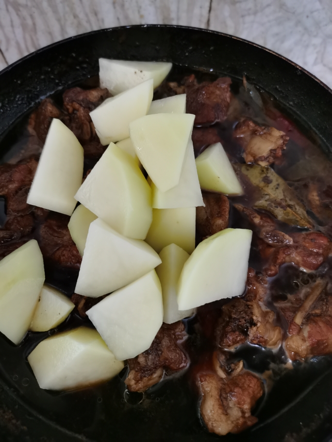 红烧排骨焖土豆的做法 步骤6