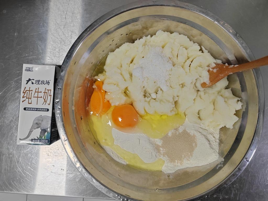 纯奶手撕吐司的做法 步骤1