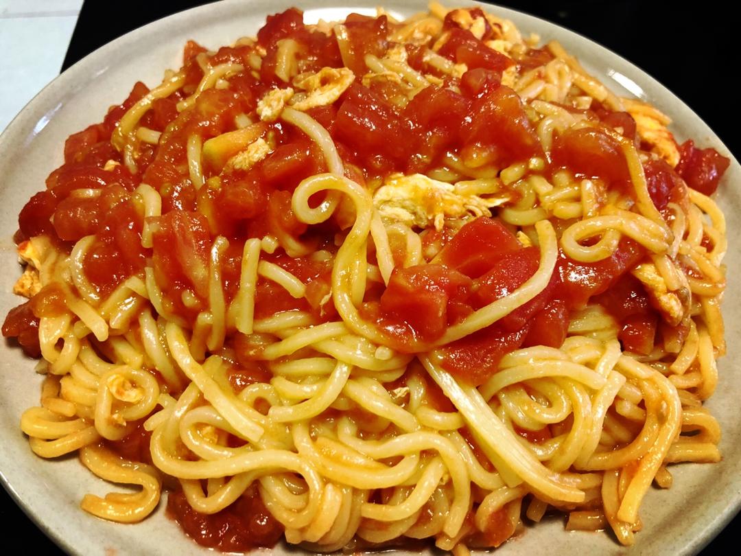 番茄鸡蛋乌冬面