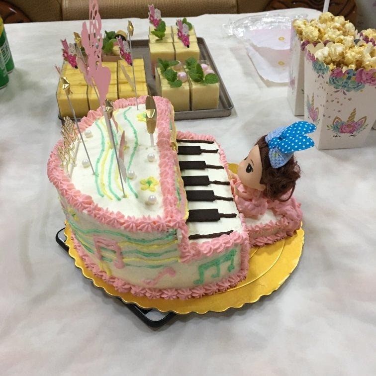 钢琴蛋糕 异形蛋糕