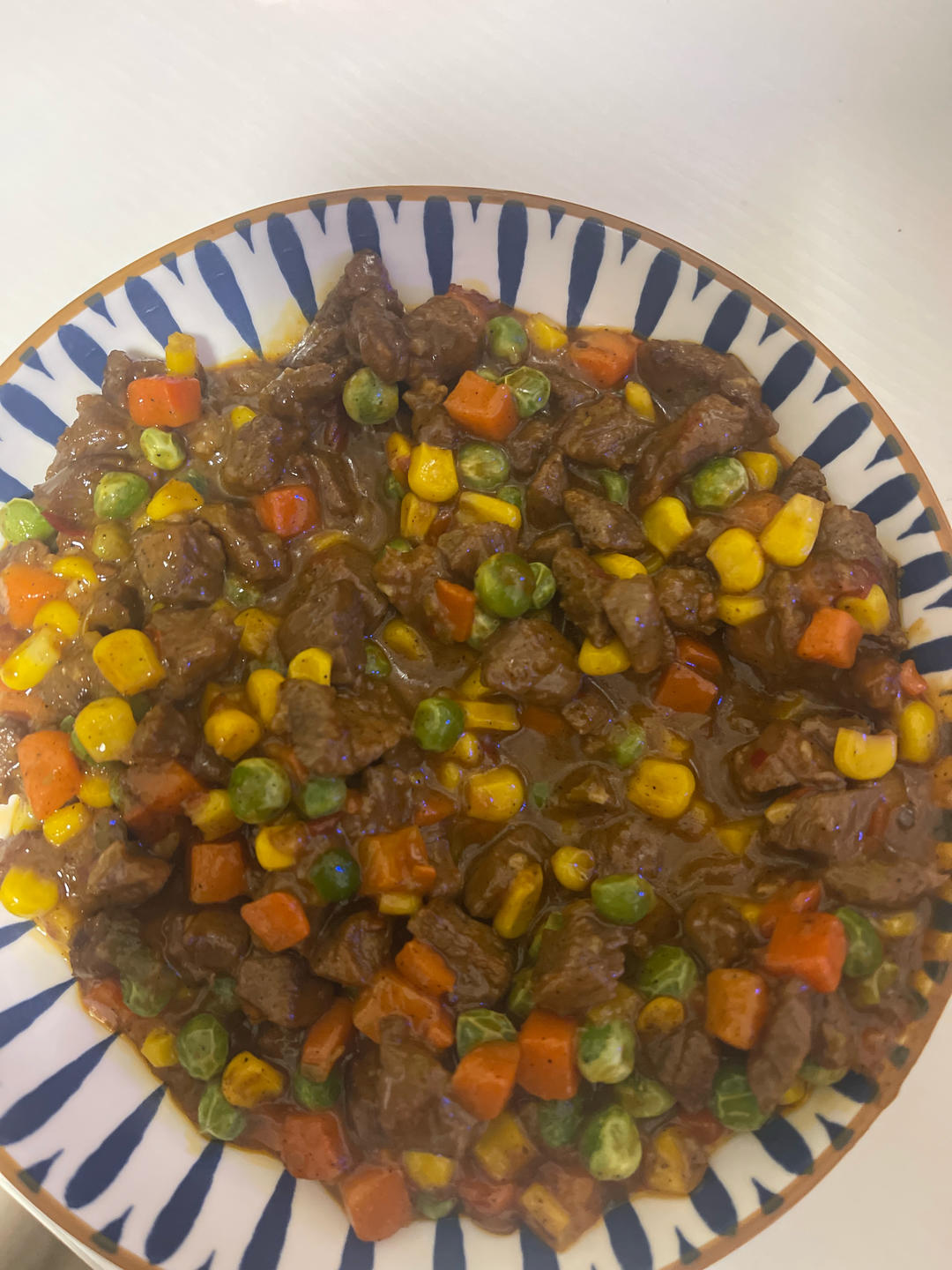 小朋友都喜欢的葱香蔬菜嫩爆牛肉粒