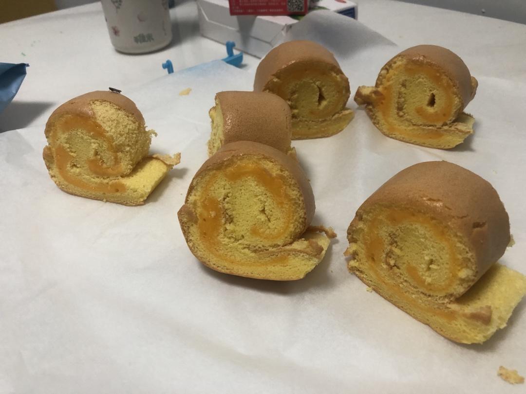 蛋糕卷这样做‼️不掉皮不开裂（小视频食谱）