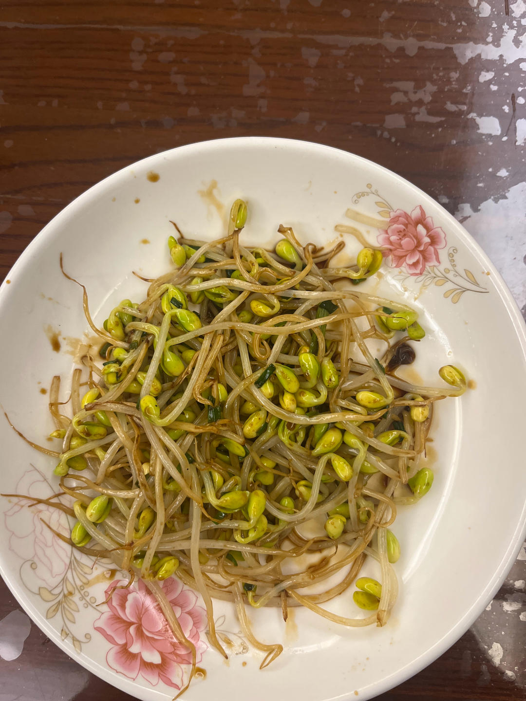 炒黄豆芽多加一步，锅气十足，孩子说太好吃了！
