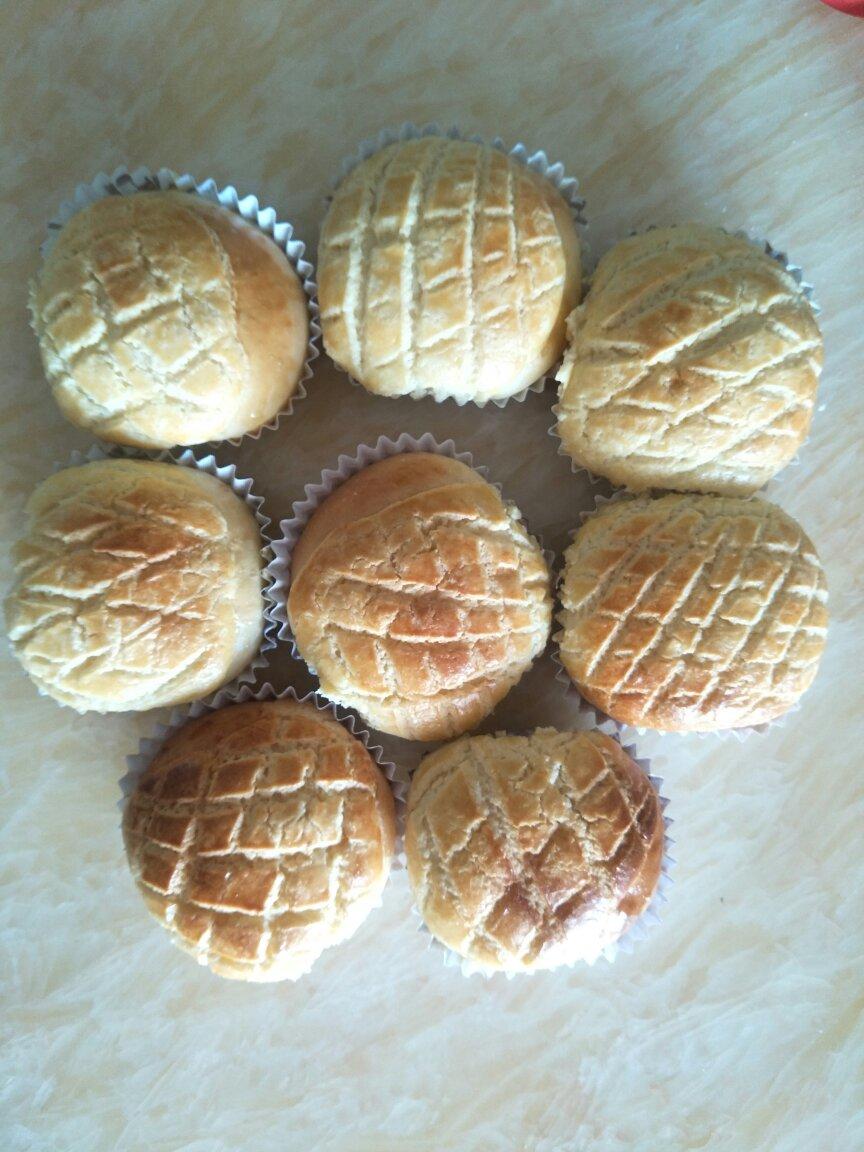 好吃到炸裂的港式菠萝包（附带制作酥皮的小视频）