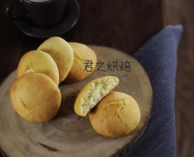 明天早餐吃什么？看我的软式蛋奶饼