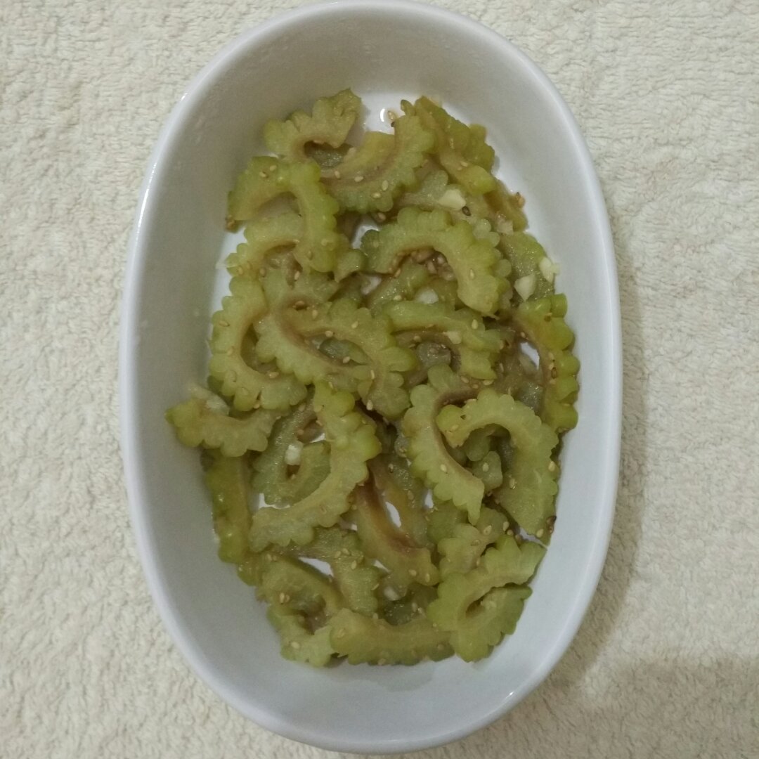 独家秘制凉拌苦瓜