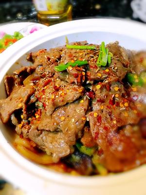 干锅牛肉的做法 步骤4