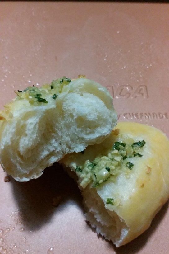 低脂蒜香咸面包