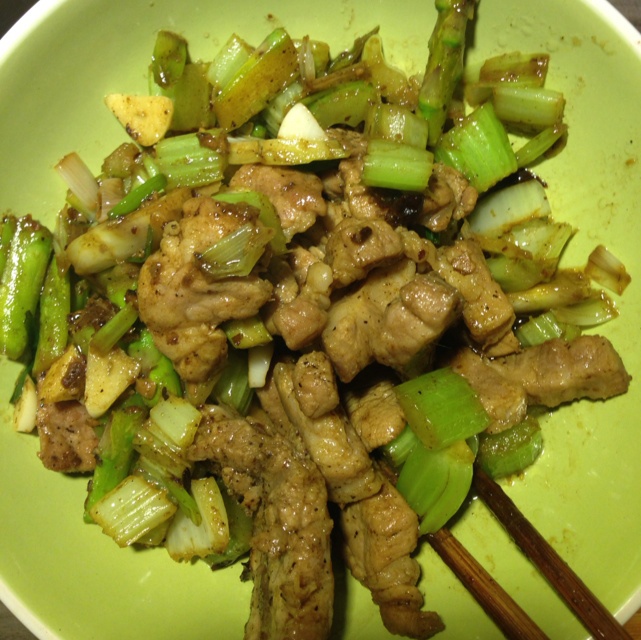 芹菜炒肉