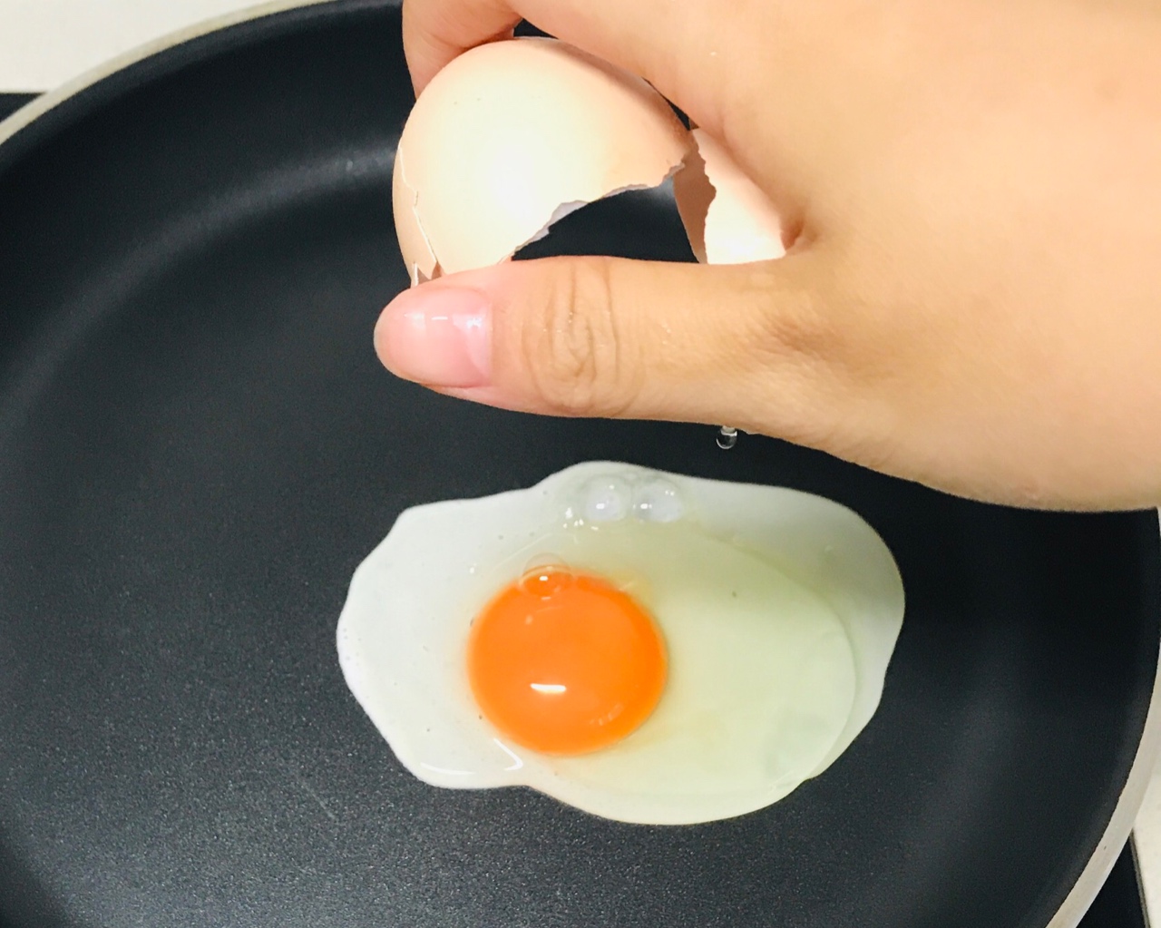 无油水煎蛋的做法