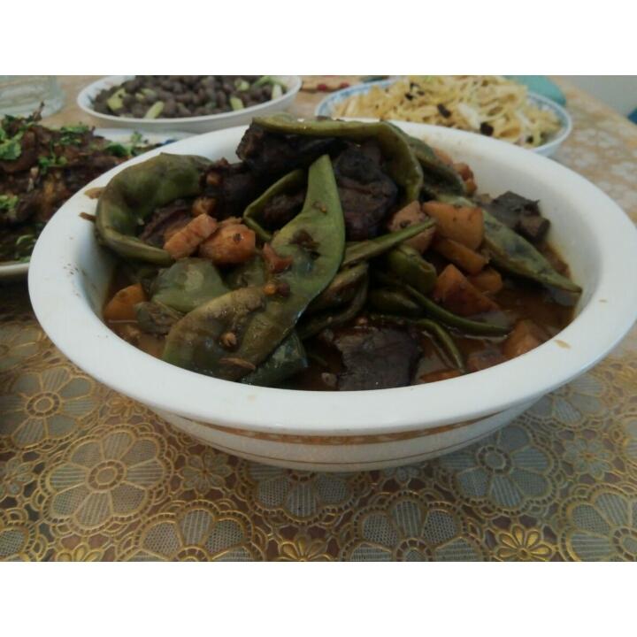 红烧排骨炖豆角土豆