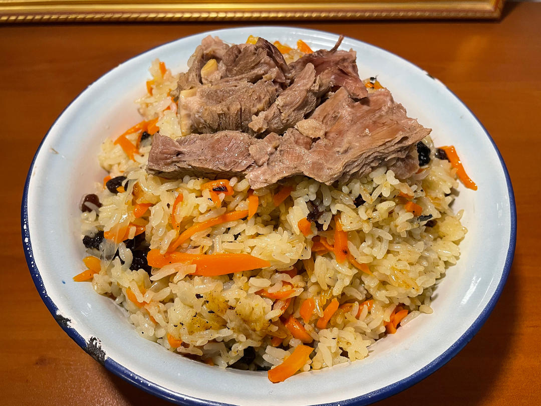 新疆羊排抓饭