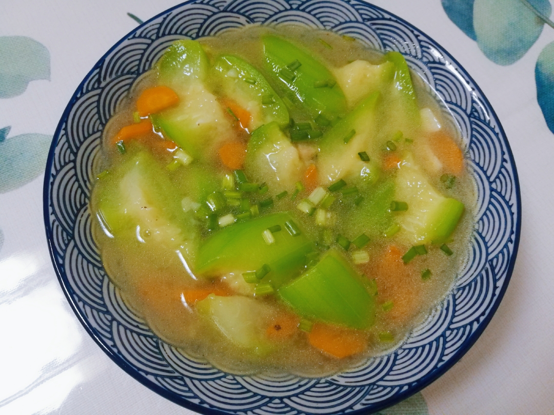 胡萝卜丝瓜汤的做法