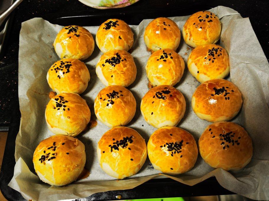 肉松麻薯蛋黄酥——(揉麻薯不烫手的小诀窍)