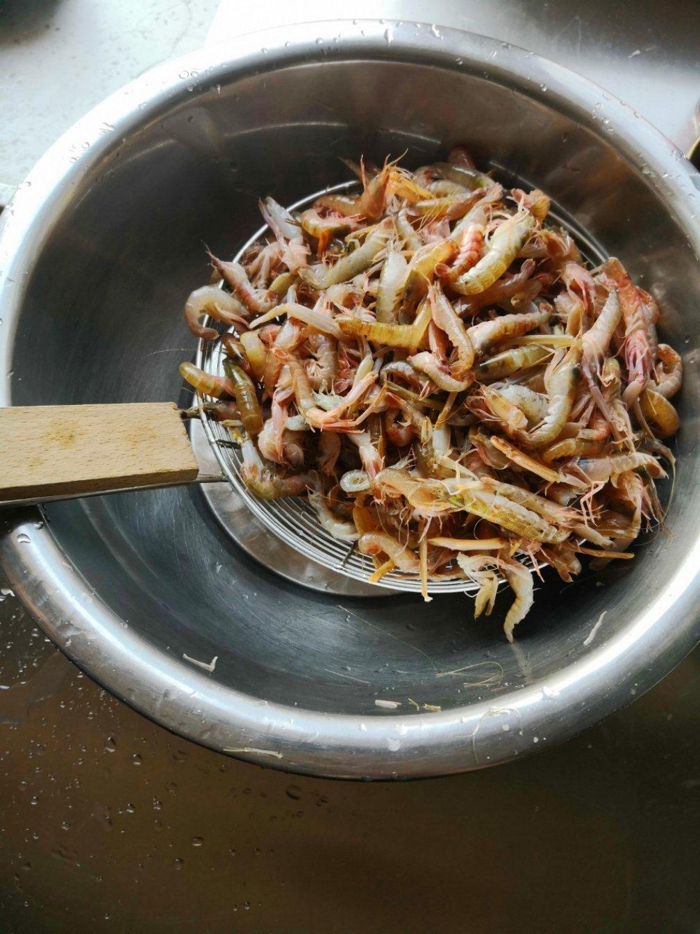 赞不绝口的炝拌嘎巴虾