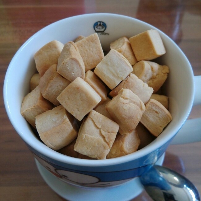 小石头饼干。