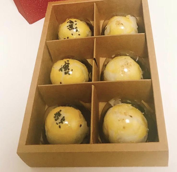 酥到掉渣的蛋黄酥
