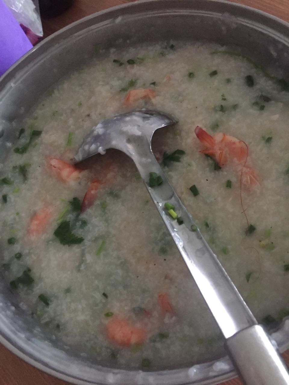 鲜虾砂锅粥