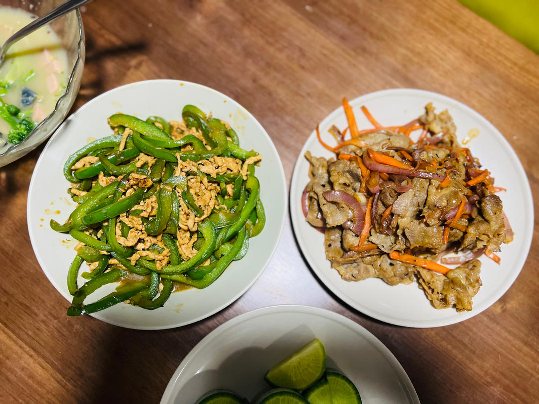青椒肉丝，这样炒太好吃了。