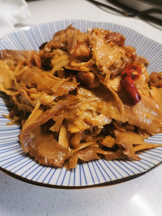 3招秘诀教你炒出销魂猪肉炒笋干