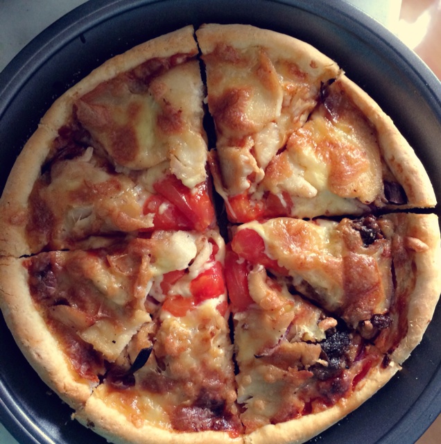 必胜客培根马苏里拉芝士披萨