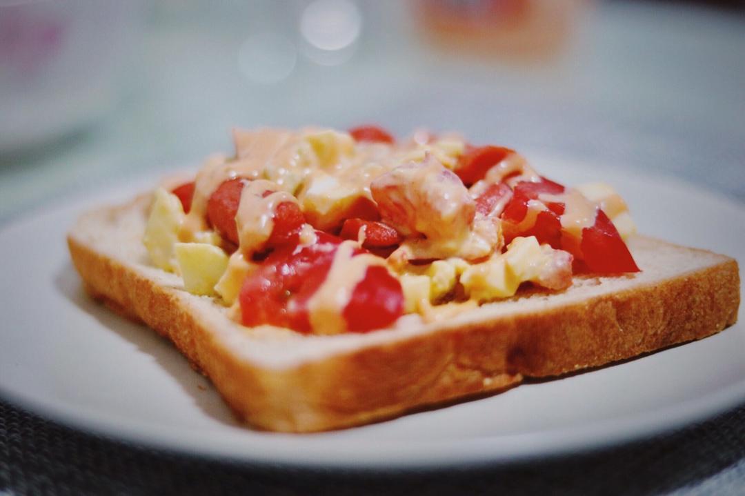 鸡蛋番茄清爽三明治🥪的做法