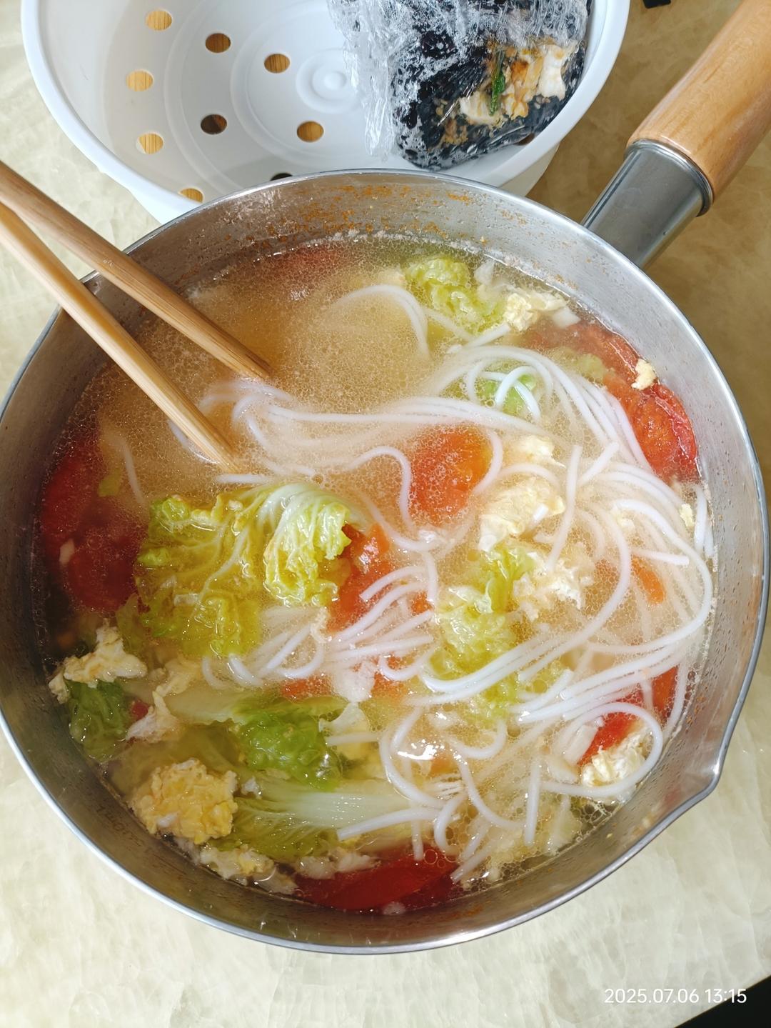 砂锅三鲜米线