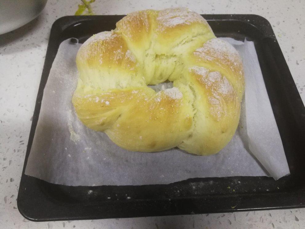 一口入魂的皇冠小米面包