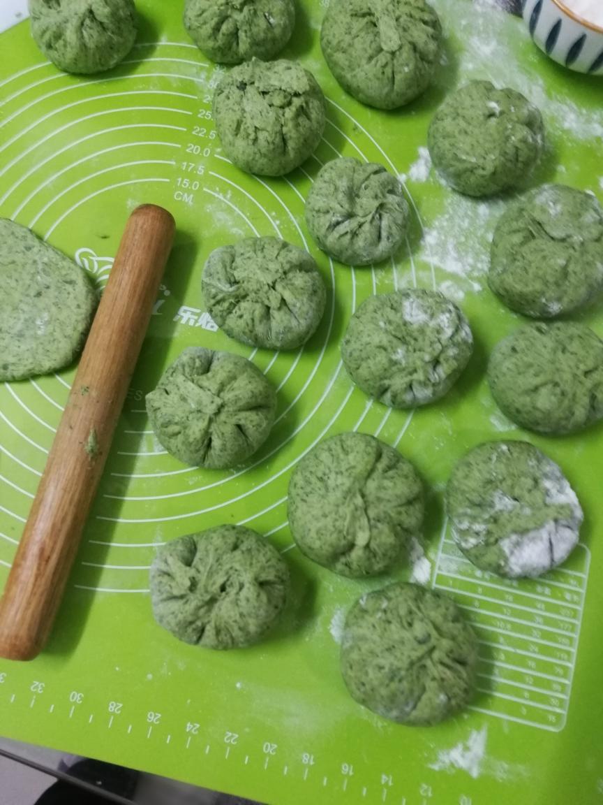 沁园春·艾草青团