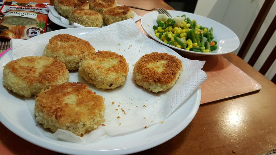 鸡胸肉可乐饼