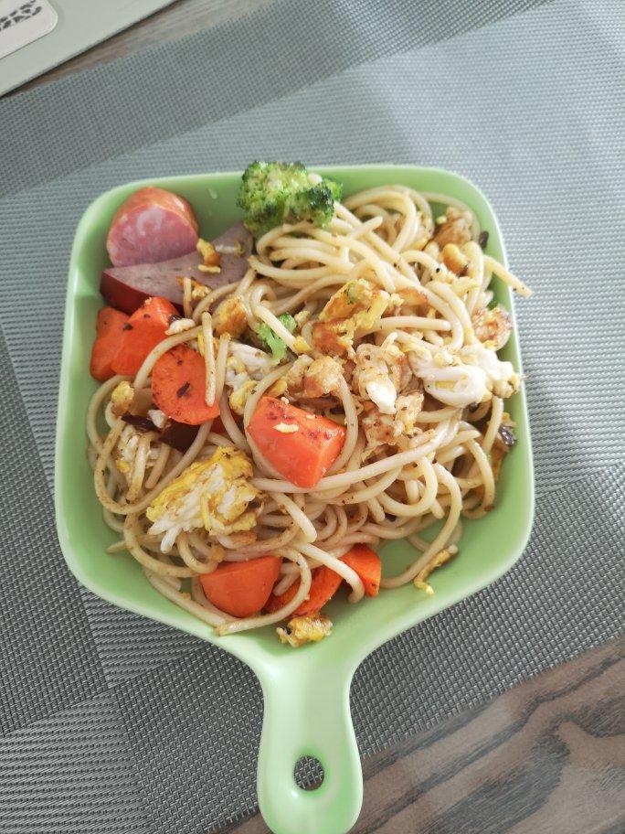 黑椒牛柳炒意面