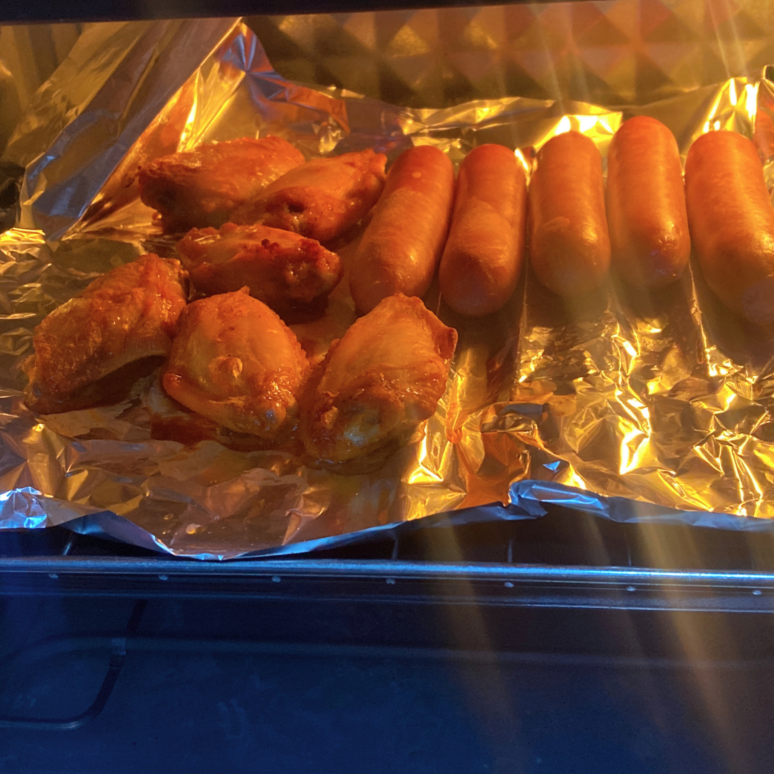 烤箱版 鸡翅中➕香肠的做法
