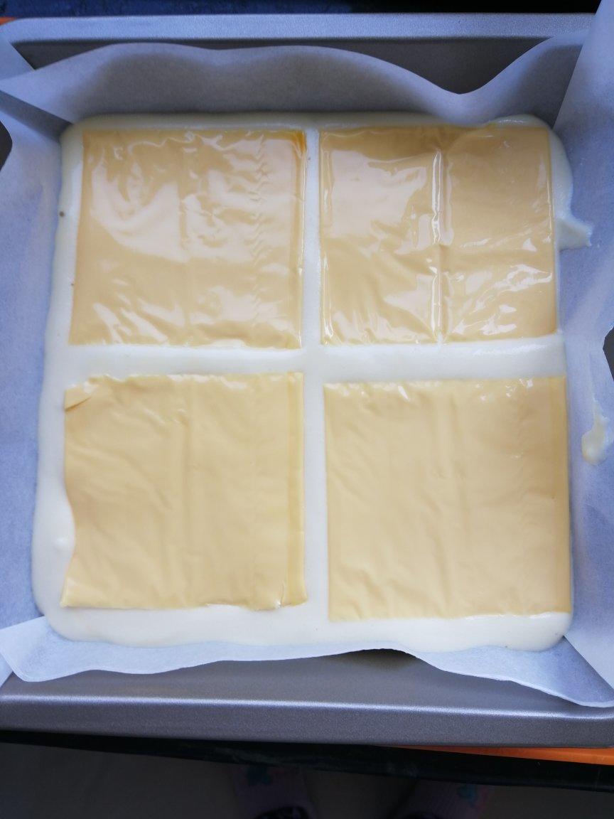 堪比柯基屁股
爆浆芝士🧀古早蛋糕