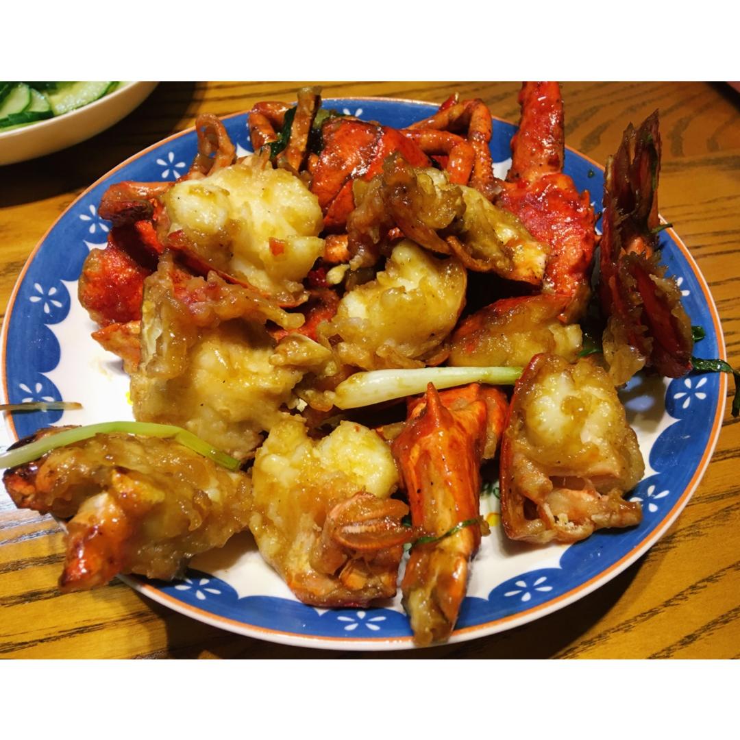 葱姜龙虾（附详细的拆解龙虾技巧，附精确地调料用量）