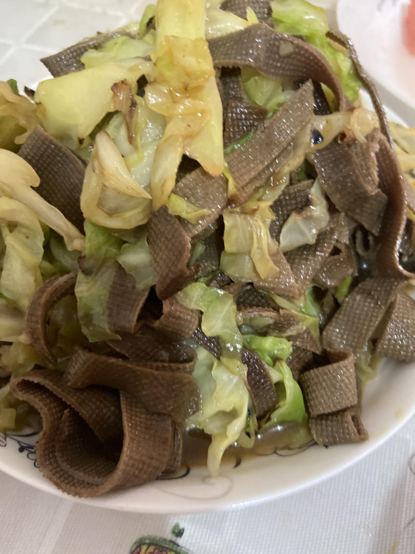 圆白菜炒豆片