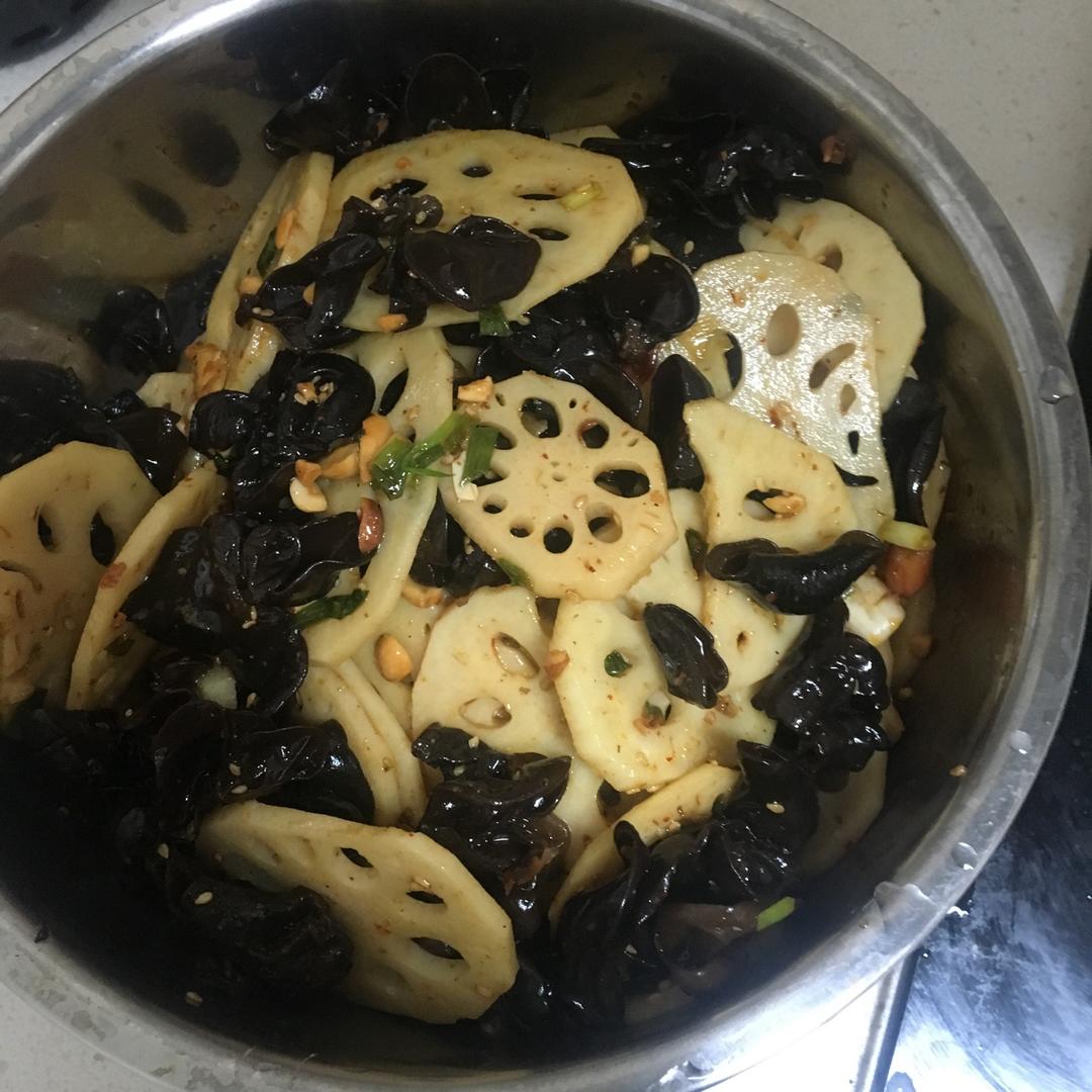 迷之好吃---凉拌木耳藕片