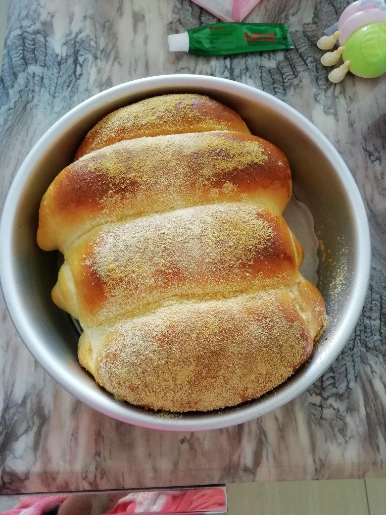 用烤箱自己做面包--手工牛奶吐司面包